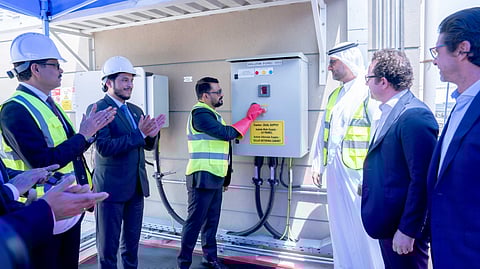 ദുബായ്: യുഎഇയുടെ സുസ്ഥിരതാ നയത്തിന് പിന്തുണ നൽകുന്നതിന്‍റെ ഭാഗമായി സൗരോർജ പദ്ധതിയുമായി ലുലു റീട്ടെയ്ൽ