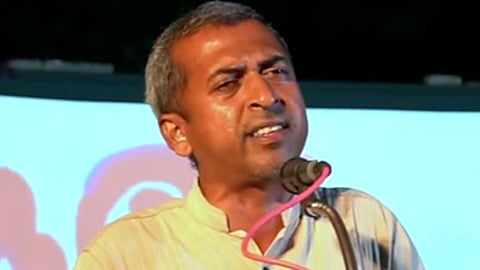 Unified mass raw, Father Vattoli resigns