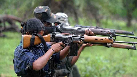 two women Naxalites killed Gadchiroli  encounter 
