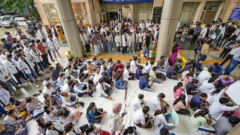 Doctors went for full day strike in Maharashtra
