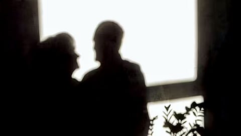 രാഹുൽ മാങ്കൂട്ടത്തിനു പിന്നാലെ സിപിഎം എംഎൽഎയും വിവാദത്തിൽ | CPM MLA caught red handed from woman leader's house