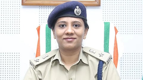 Stay on cadre change of IPS officer D. Shilpa