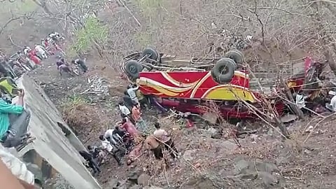 bus accident one death in madhya pradesh