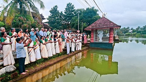 ചിറക്കൽ വൃന്ദാവനമായി; കൃഷ്ണഗാഥ പാടി യമുനാ ആരതി | Yamuna Arathi