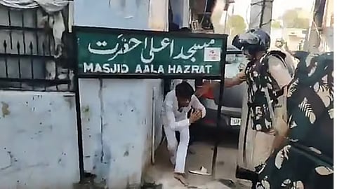 police arrest four in varanasi for procession without permission