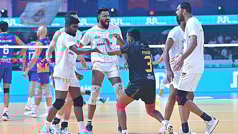 Prime Volleyball League: Ahmedabad Defenders surge to first defeat for Mumbai Meteors
