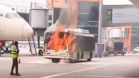 Bus caught fire near at Air India Plane At Delhi Airport