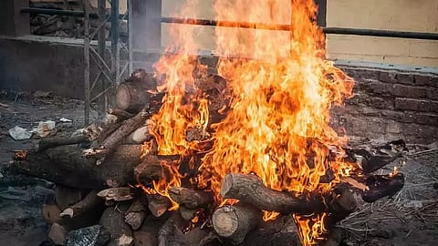 Ashes stolen from a cemetery for gold