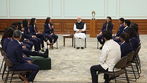 Indian women cricketers interacts with prime minister modi