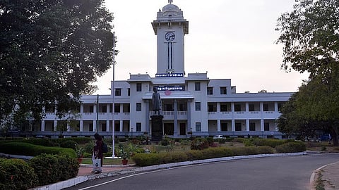 കേരള സർവകലാശാല സെനറ്റ് യോഗത്തിൽ സിപിഎം- ബിജെപി വാക്കേറ്റം