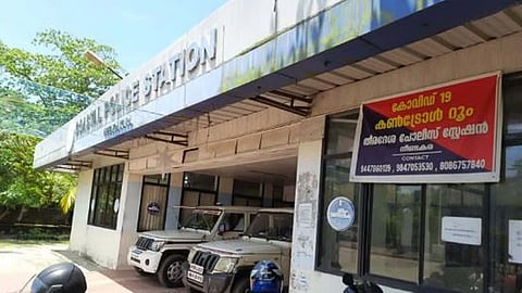 ചവറ പൊലീസ് കേസെടുത്തു