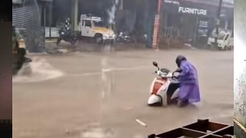 നെല്ലിക്കുഴി ടൗൺ വെള്ളത്തിൽ മുങ്ങി