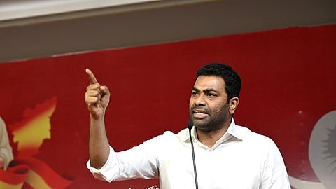 ആധവ് അർജുനക്കെതിരായ എഫ്ഐആർ റദ്ദാക്കി