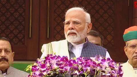 pm against opposit party