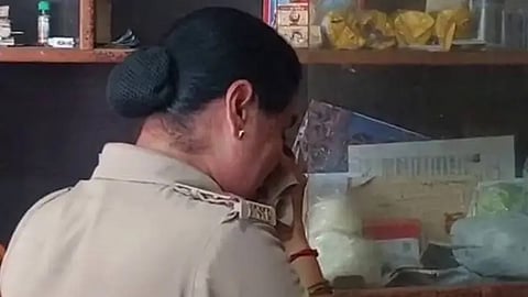 asi gold chain theft karnataka