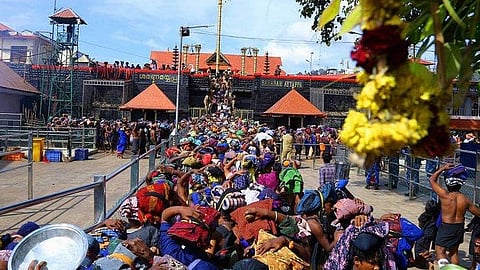 sabarimala temple theft temporary staff held
