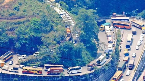 thamarasery churam traffic block