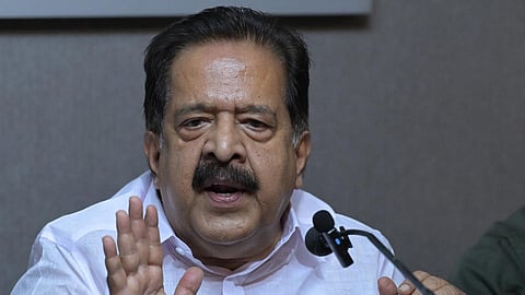 ramesh chennithala about shashi tharoor