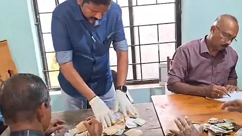 Lakhs of money found from dead beggars bag in alappuzha