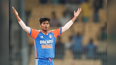 wpl 2026: rcb allrounder out for 2 weeks due to hamstring injury