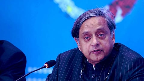 shashi tharoor about modi