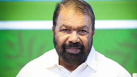 v sivankutty about sonia gandhi