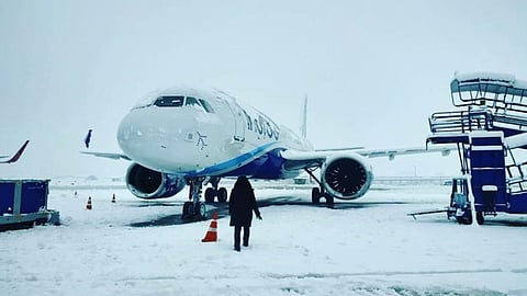 Services at Srinagar airport completely cancelled