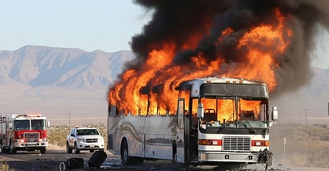 tourist bus fire breaks mundakkayam