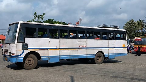 KSRTC bus tire falls off