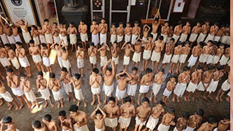The boys' running race at the Attukal temple
