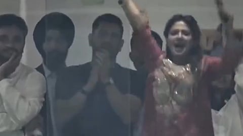 Sakshi Dhoni mistaken celebration Video