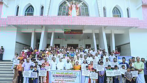 Anti-liquor day in Angamaly