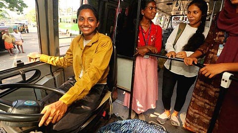 The "chariot" who guides those who hold the ring