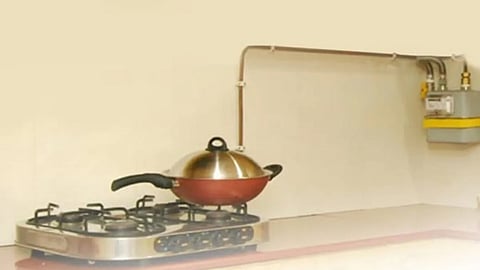 Centre issues PNG mandate