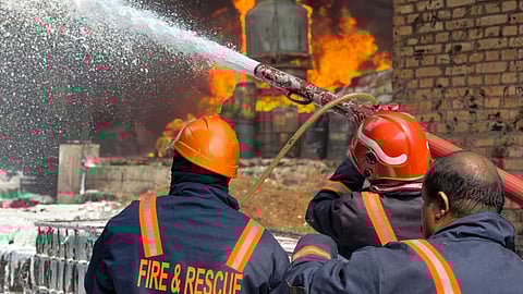 Fire breaks out at oil company in Edayar; one dead,