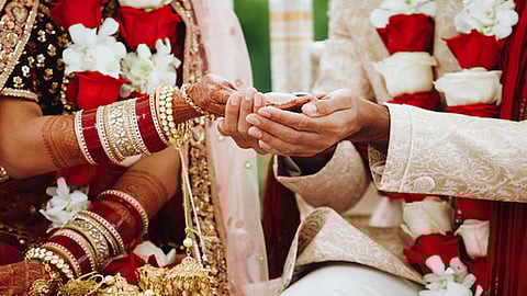 Alcohol becomes the villain; brawl at wedding house