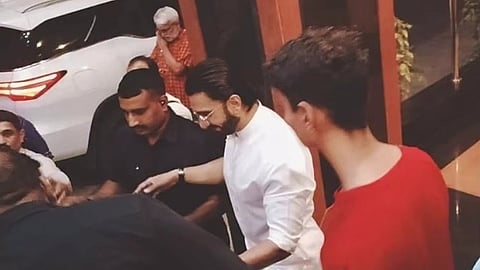 Ranveer singh visits RSS head quarters