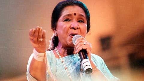 Singer Asha Bhosle passes away