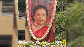 Farewell to a legend; Asha Bhosle's funeral held