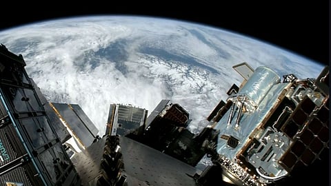 Clouds and darkness are no problem; Indian satellite in visual orbit