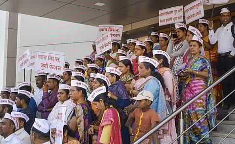 Maha government employees' strike enters second day