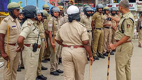 Mumbai cops receive call about arrival of three 'terrorists' with Pak link in city; it turns out to be hoax