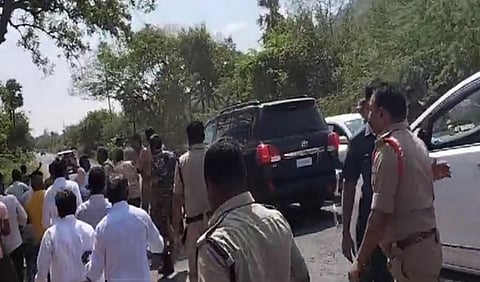 Andhra Pradesh: TDP supporters try to stop police vehicle carrying Chandrababu Naidu