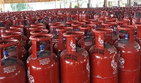  Ujjwala Yojana: Government allots Rs 1,650 cr for additional 75 lakh LPG connections