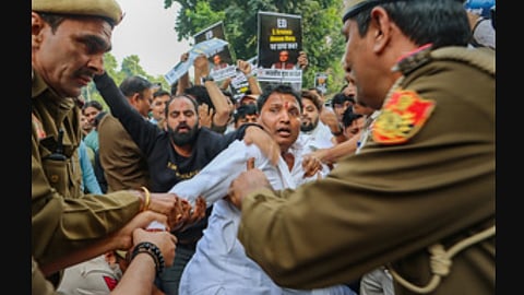 Viral video of Union Minister Tomar's son: Youth Congress protests near ED office, seeks probe