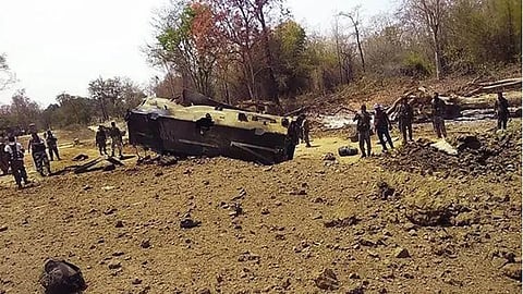 Naxals blow up vehicle in Chchatisgarh