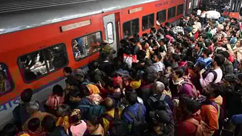 The rush towards 'Parayagraj Express and Prayagraj Special'