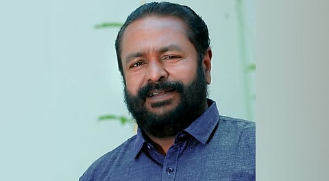 CPI(M) leader A V Russel, who was re-elected as the secretary of the party's Kottayam district committee last month, has died, party sources said here on Friday.