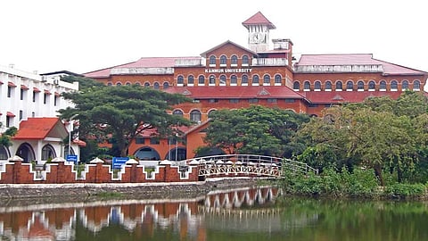 The KSU and MSF, marched to the Kannur University here on Saturday and agitated outside its administrative block