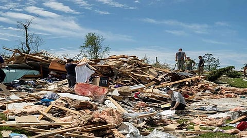 Tornado damage after storms kill 28 in Kentucky, Missouri, Virginia